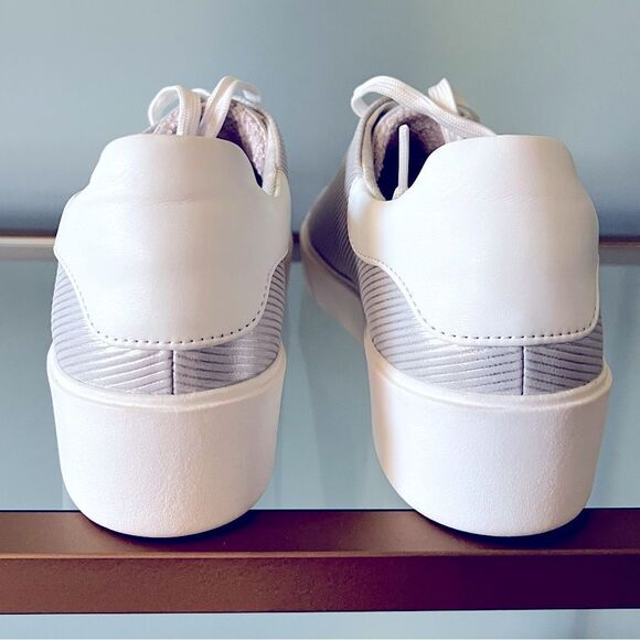 Naturalizer Morrison Silver Textured Sneakers NWOT - Picture 6 of 8